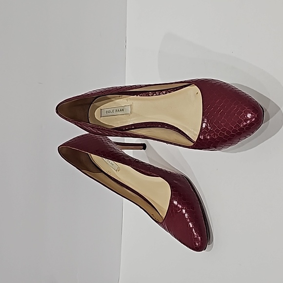 Cole Haan Vandam Pumps Burgundy Sneak Skin Emboss Size 7.5 round toe - Picture 14 of 14